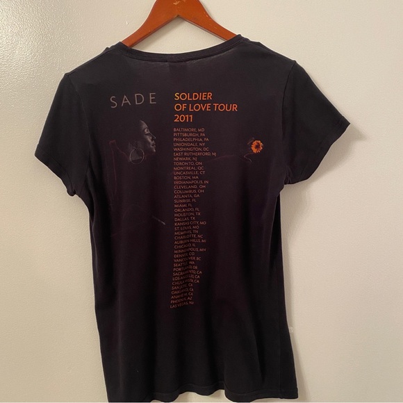 SADE - Picture 4 of 5